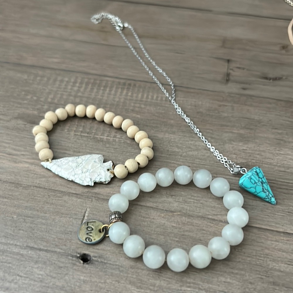 Bundle doterra bracelet , bracelet from Hawaii no brand necklace